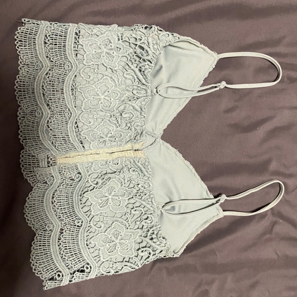 Kendall & Kylie Lace Top - Picture 2 of 3